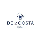 Logo de De La Costa Hotel
